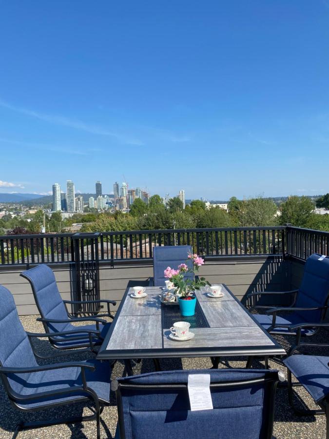 Bed and Breakfast Six Minutes To Rupert Station Vancouver Esterno foto