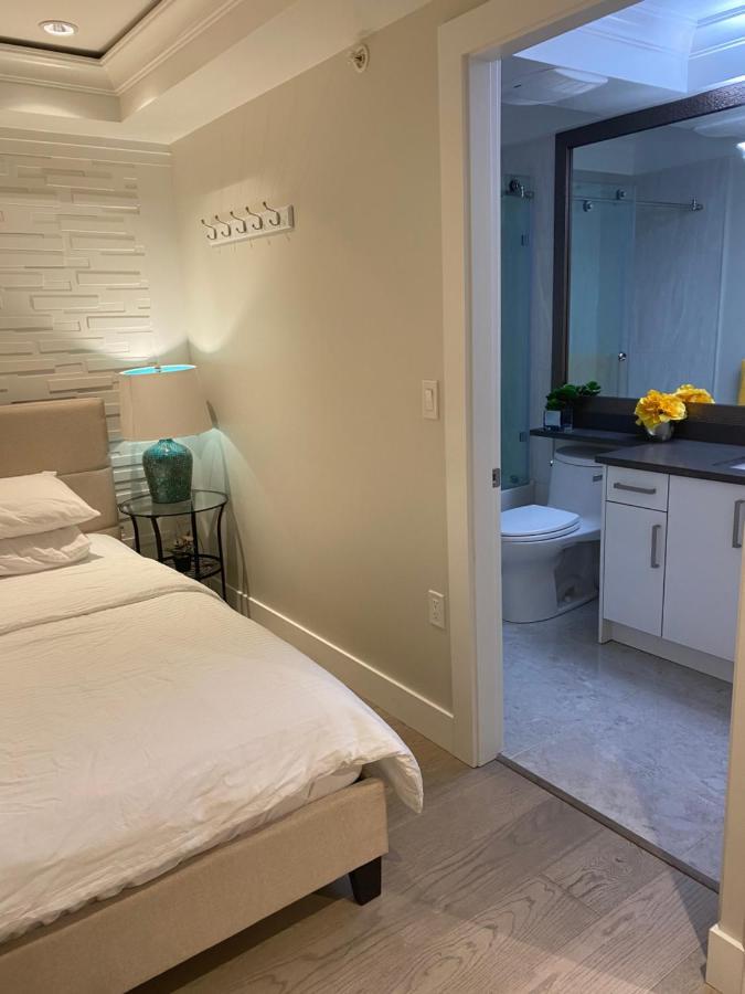 Bed and Breakfast Six Minutes To Rupert Station Vancouver Esterno foto