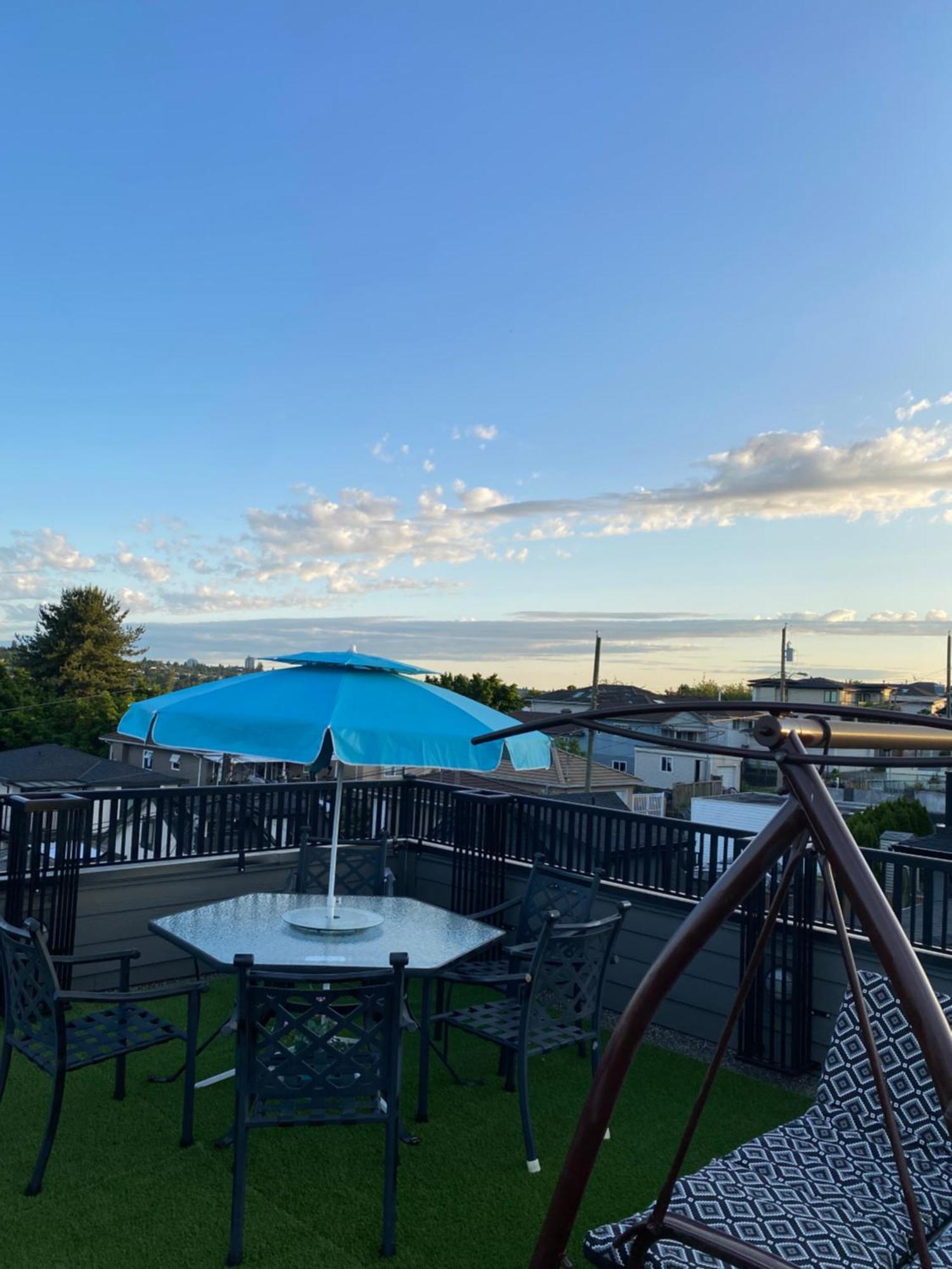 Bed and Breakfast Six Minutes To Rupert Station Vancouver Esterno foto